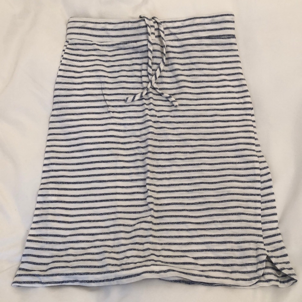 Skirt size S